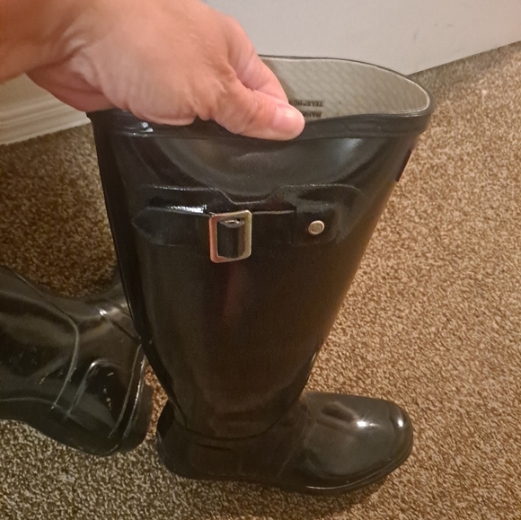 Tall Shiny Black Hunter Boots - Picture 3 of 5